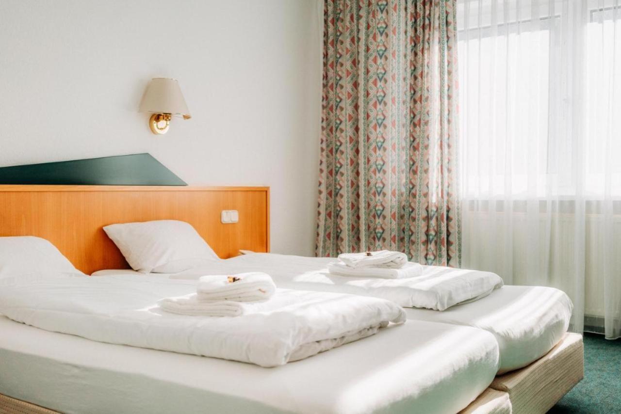 Hotel Zur Radau Бад-Гарцбург Екстер'єр фото